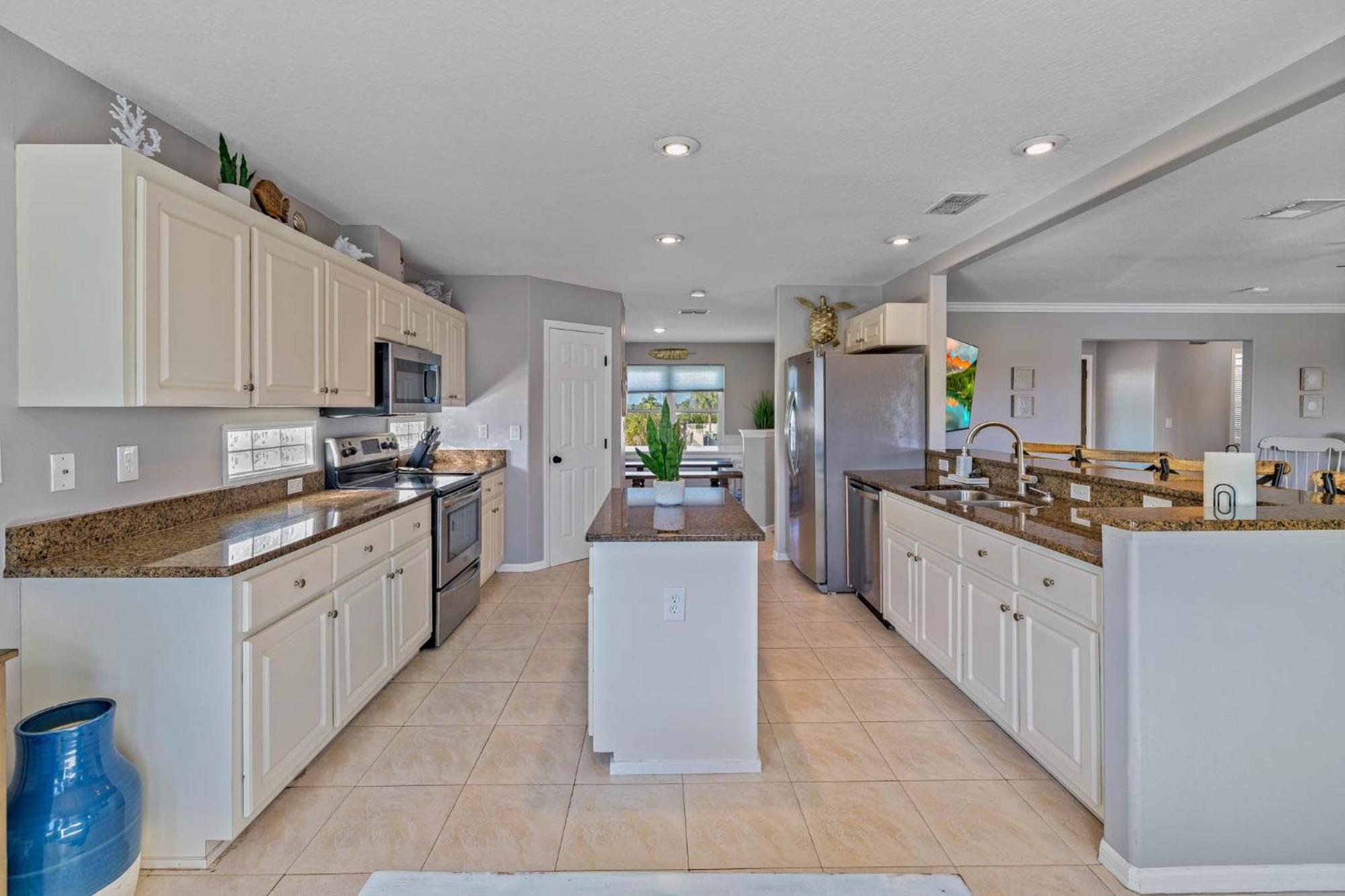 5 Bed3Bath Waterfront Pool Home With Full Gym, Office, And Heated Pool! Hernando Beach Exterior photo