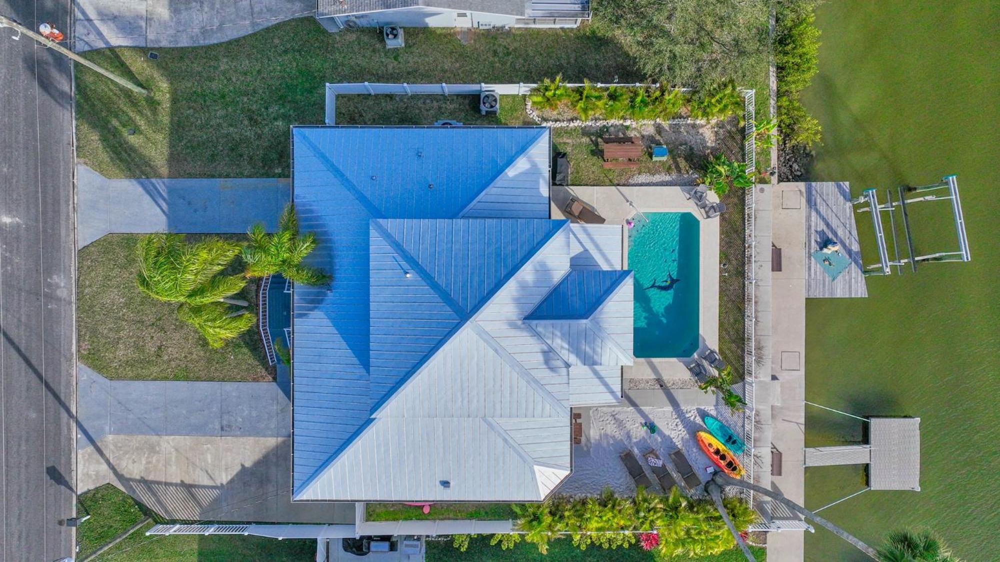 5 Bed3Bath Waterfront Pool Home With Full Gym, Office, And Heated Pool! Hernando Beach Exterior photo